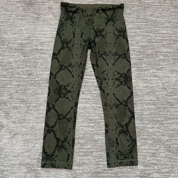 Lululemon Wunder Under Pants Womens 4 Green Crop Ziggy Snake Skin Animal Print - Picture 1 of 10